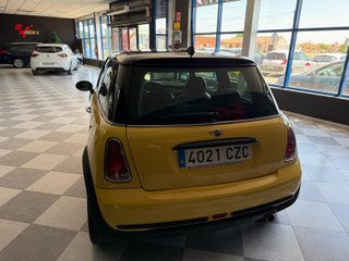 MINI Cooper 2004