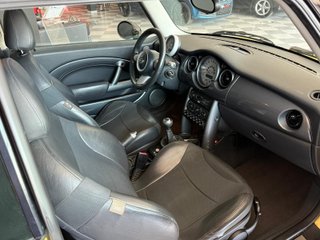 MINI Cooper 2004
