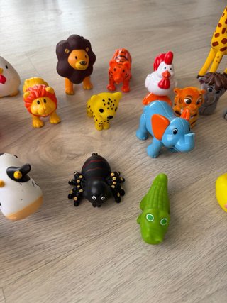 31 figuras de animales de juguete