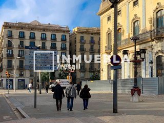 Local comercial en venta en Sant Antoni en Barcelona