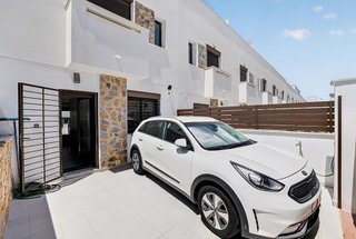 Casa adosada en venta en La Siesta - El Salado - Torreta en Torrevieja