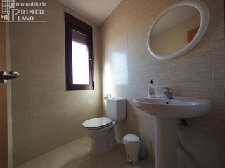 Casa adosada en venta en Tomelloso