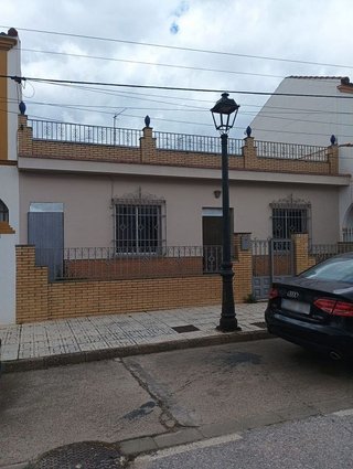 Casa adosada en venta en Umbrete