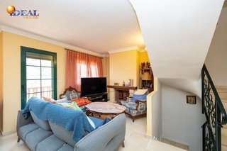 Casa adosada en venta en Crta. De la Sierra en Granada