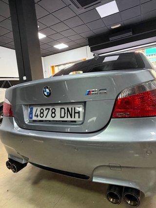 Bmw e60 m5 v10