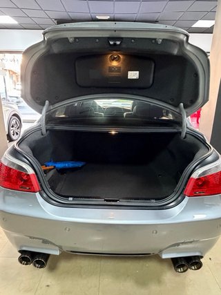 Bmw e60 m5 v10