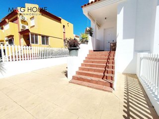 Casa pareada en venta en Capuchinos en Vélez-Málaga