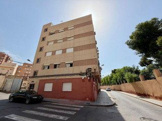 Local comercial en venta en San Luis en Almería