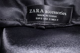 Nueva Zara Gorra Terciopelo Baker Boy Negra