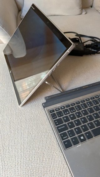 HP Elite X2 G4 i7 16GB SSD