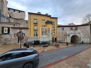 Piso en venta en Plaza España - Villa Pilar - Reyes Católicos - Vadillos en Burgos
