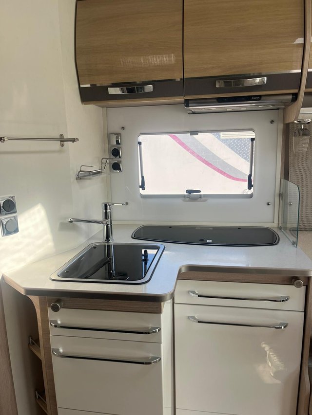 Autocaravana Rapido 8094 DF