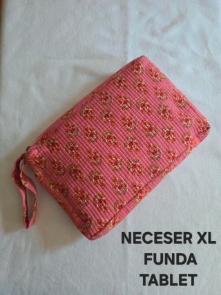 Neceser XL / Funda para Tablet estampado viral