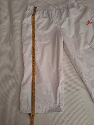 Pantalón Adidas 3/4. Blanco