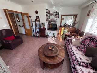 Casa adosada en venta en Las Cruces en Villena