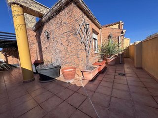 Casa adosada en venta en Las Cruces en Villena
