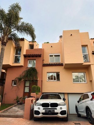 Casa adosada en venta en Rodeo Alto-Guadaiza-La Campana en Marbella