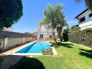 Chalet en venta en Nucli Urbà en Calafell
