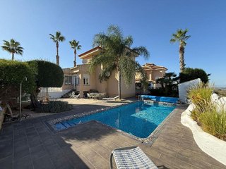 Chalet en venta en San Miguel de Salinas