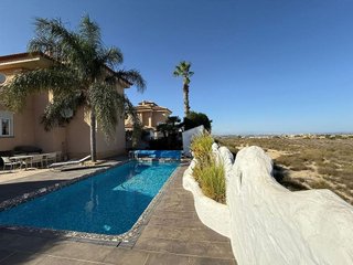 Chalet en venta en San Miguel de Salinas