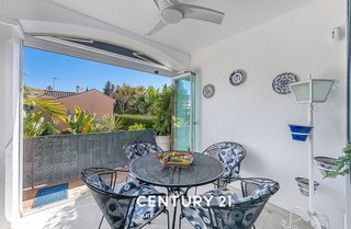 Casa adosada en venta en La Carolina-Guadalpín en Marbella