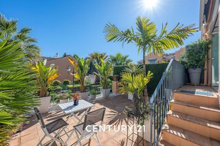 Casa adosada en venta en La Carolina-Guadalpín en Marbella