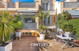 Casa adosada en venta en La Carolina-Guadalpín en Marbella