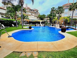 Piso en venta en Los Naranjos en Marbella