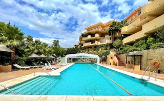 Piso en venta en Los Naranjos en Marbella