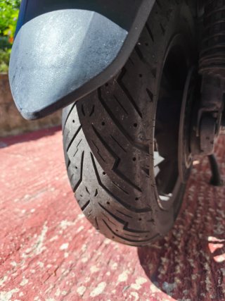 Honda Forza 300 con cajón