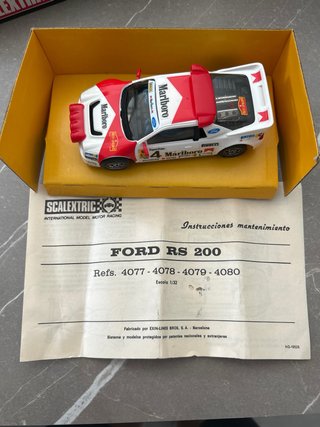 Coche Scalextric Ford RS 200 Marlboro
