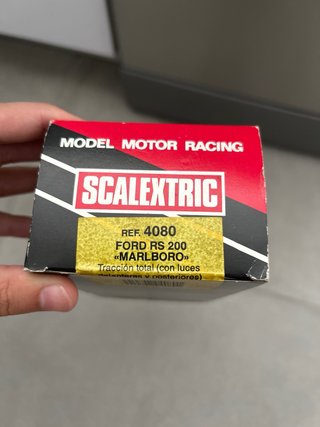 Coche Scalextric Ford RS 200 Marlboro