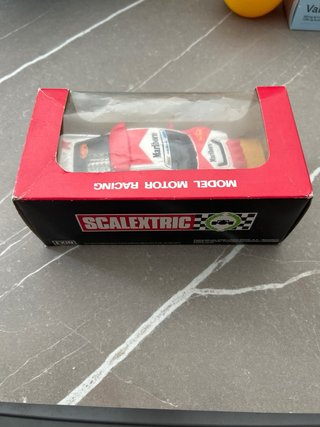 Coche Scalextric Ford RS 200 Marlboro