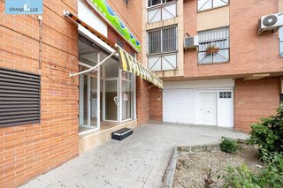 Local comercial en venta en Polígono Cartuja – La Paz en Granada