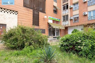 Local comercial en venta en Polígono Cartuja – La Paz en Granada