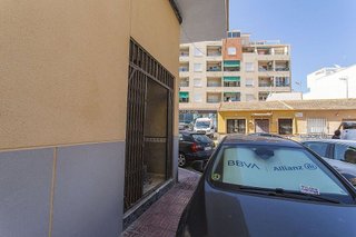 Local comercial en venta en Torrelamata - La Mata en Torrevieja