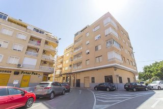 Local comercial en venta en Torrelamata - La Mata en Torrevieja