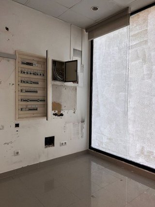 Local comercial en venta en Milán - Pumarín - Teatinos en Oviedo