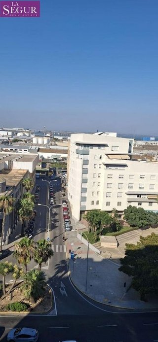 Piso en venta en Cortadura - Zona Franca  en Cádiz