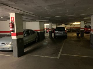 Garaje en venta en El Raval - Safaretjos en Santa Coloma de Gramanet