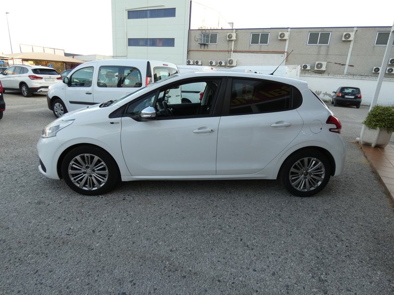 Peugeot 208 1.6 BlueHDi Style 3p 2017, foto 4