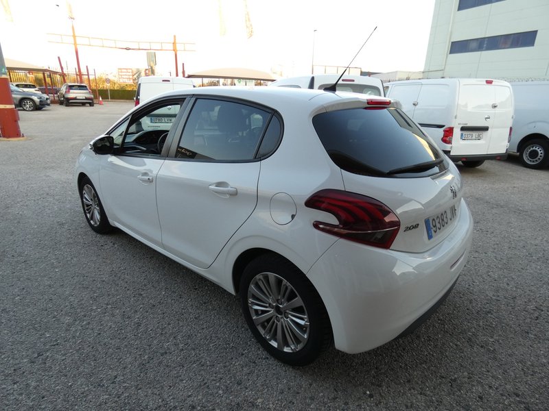 Peugeot 208 1.6 BlueHDi Style 3p 2017, foto 5