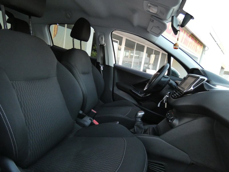 Peugeot 208 1.6 BlueHDi Style 3p 2017, foto 10