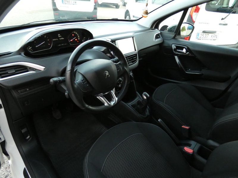 Peugeot 208 1.6 BlueHDi Style 3p 2017, foto 14