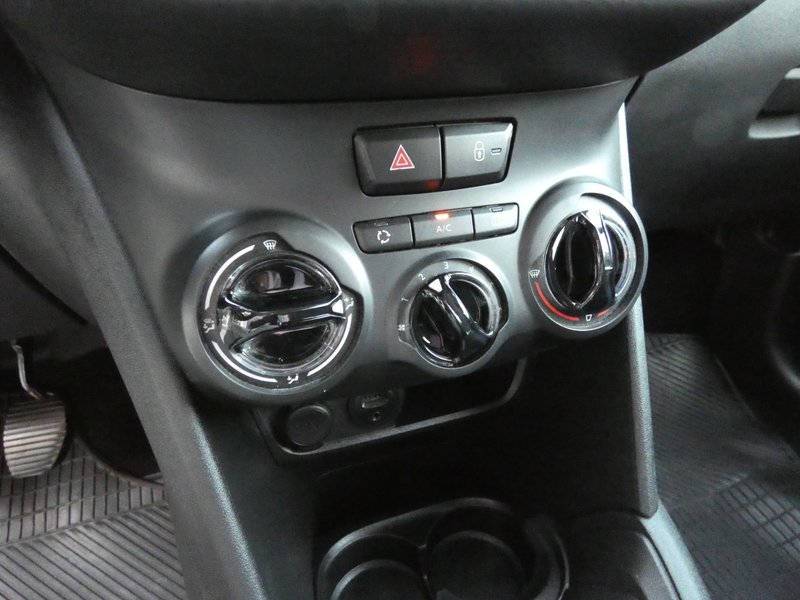 Peugeot 208 1.6 BlueHDi Style 3p 2017, foto 20