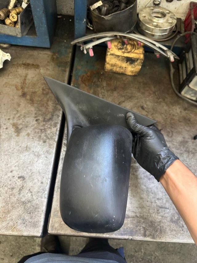 Retrovisor Izquierdo Ford Escort