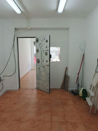 Local comercial en venta en Portazgo en Madrid