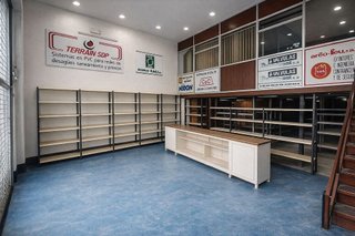 Local comercial en venta en Praza de España en Ferrol