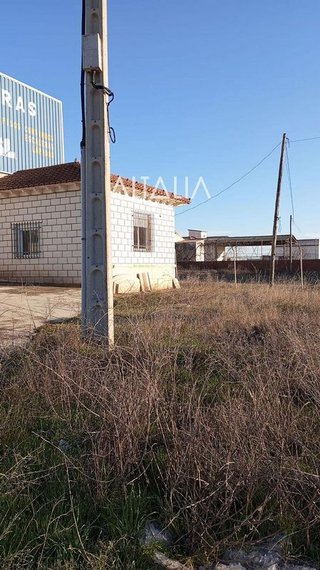 Nave industrial en venta en Osa de la Vega