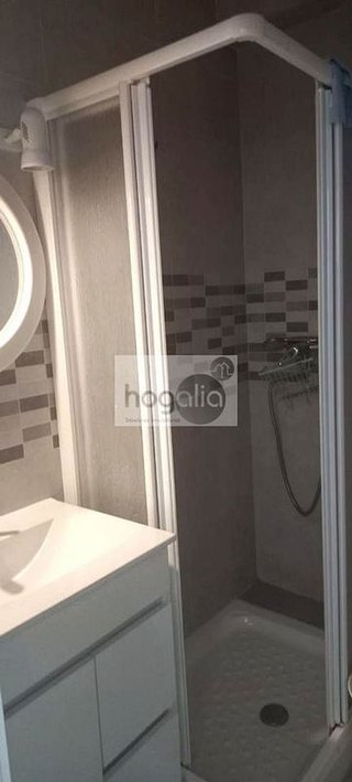 Piso en alquiler en El Juncal - Av. de la Paz en Sevilla